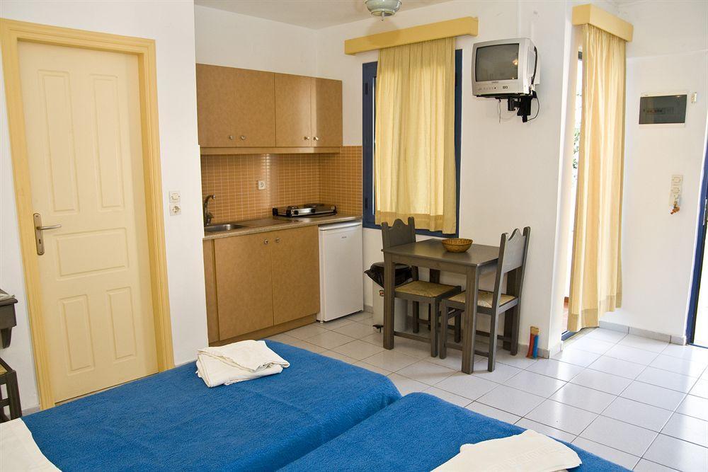 Iliana Hotel Pánormos Quarto foto